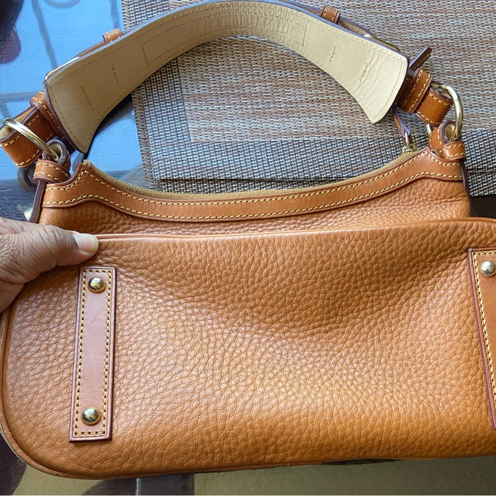 Vintage Dooney Bourke Brown Pebble Grain Leather Buckle Strap Hobo Shoulder Bag - Picture 4 of 14